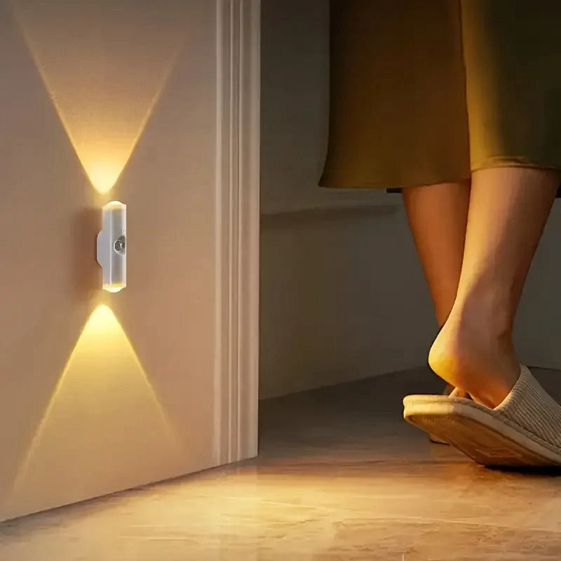 Magnetic motion-sensor wall spotlight, rechargeable – view 2